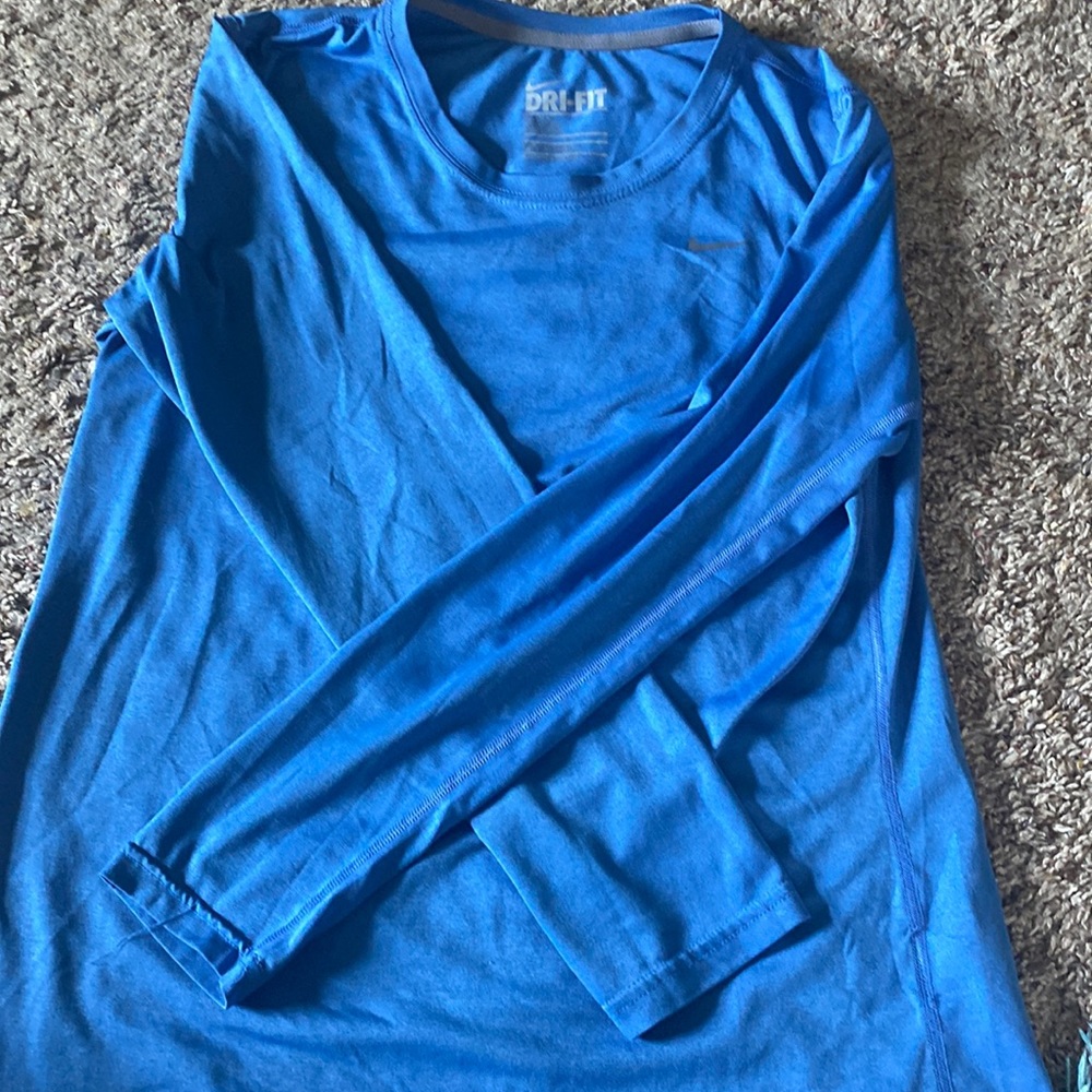 long sleeve nike shirt.